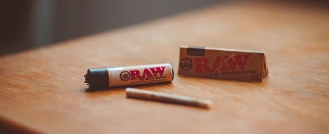 Why do nicotine pouches burn?