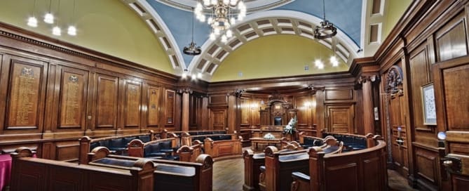 Are nicotine pouches legal in the UK?